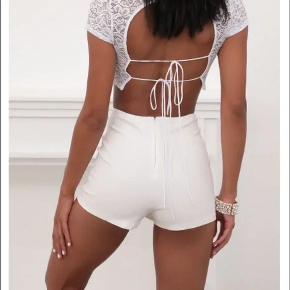 Women’s Solid White Asymmetrical Skort Forever 21 Size M - Picture 2 of 13